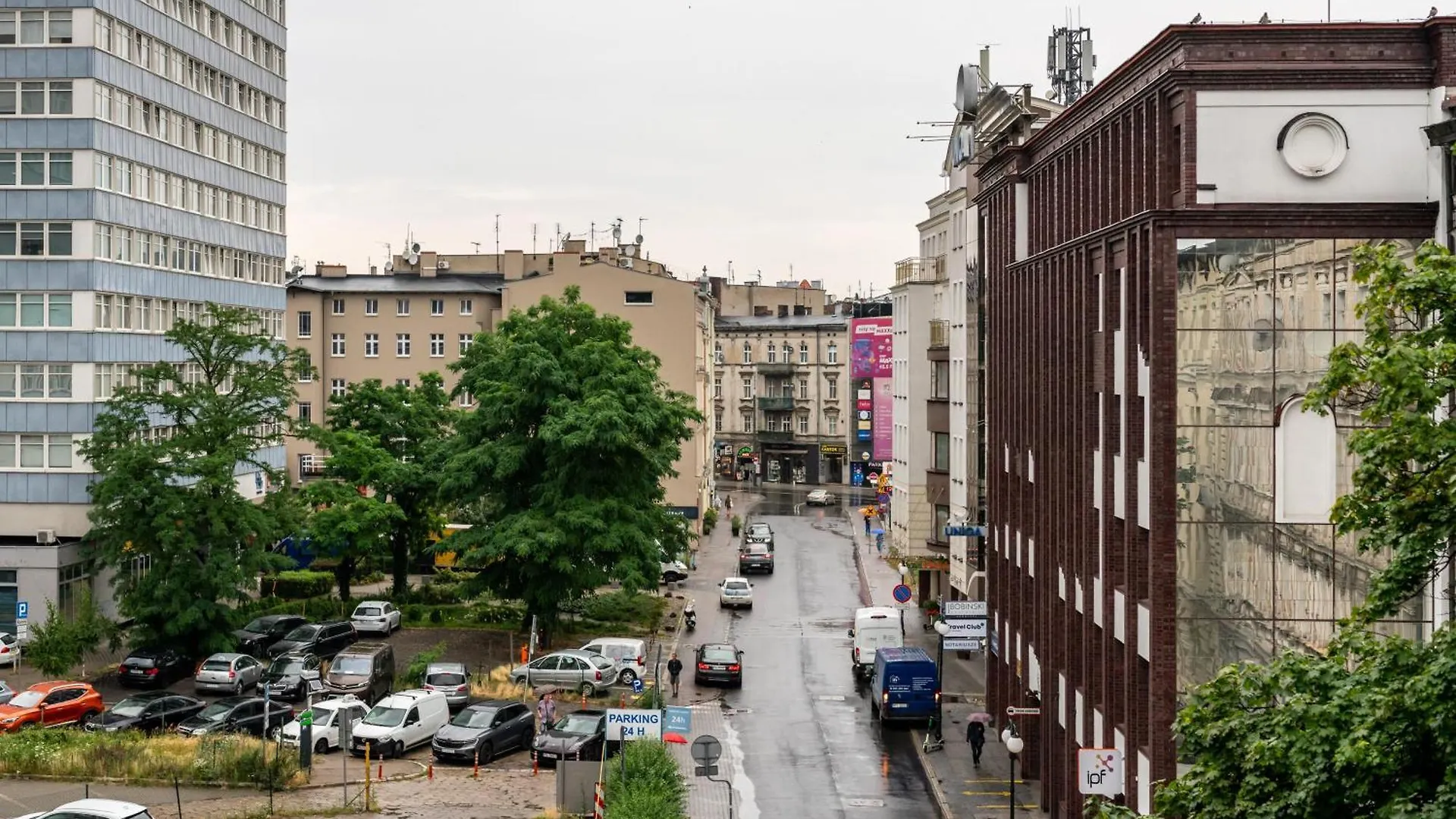 Cozy Black & White Studio In City Center With Free Garage Poznan By Noclegi Renters 0*,  Polska